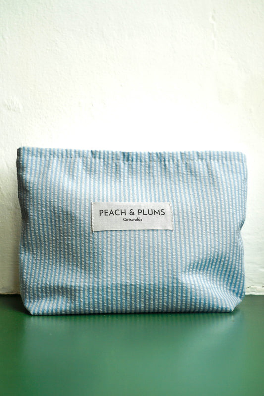 Peach & Plums Washbag - Blue